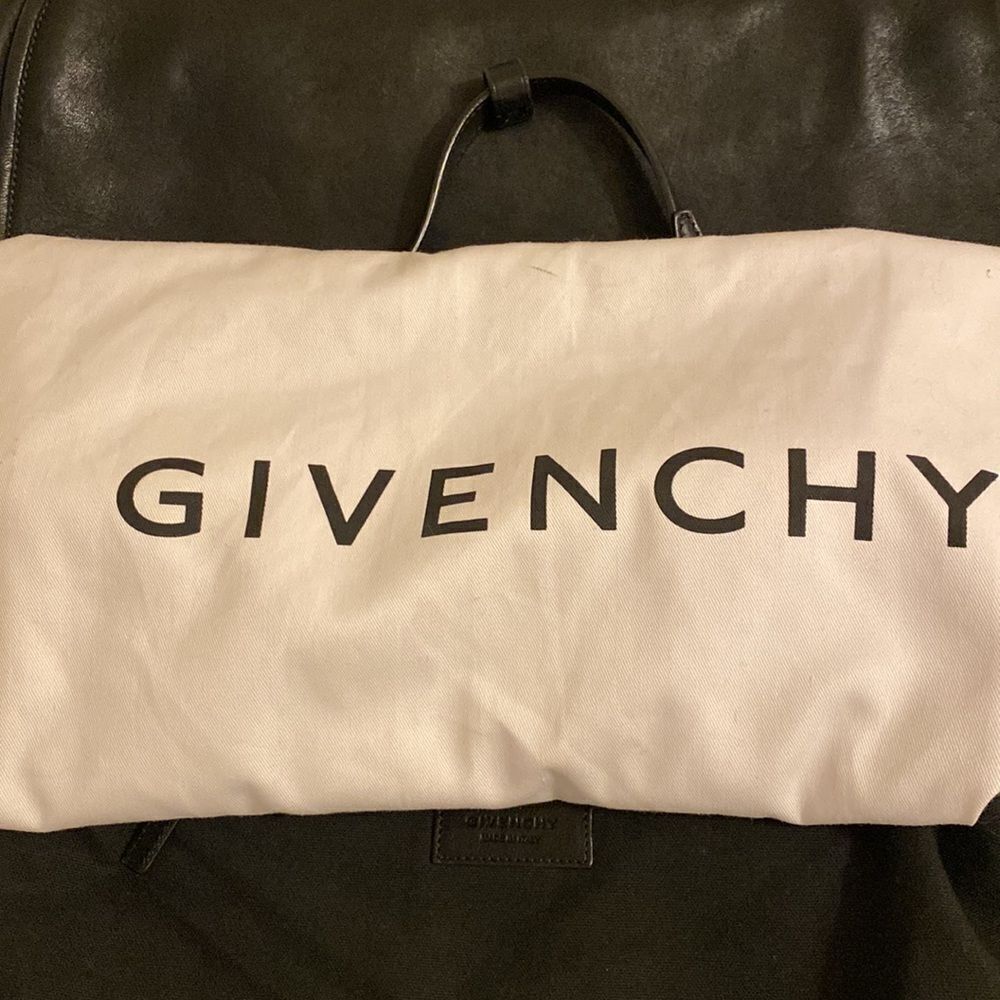 Givenchy Obsidian Lambskin Bag - 17x12x5 black lambskin , Nordstrom , EUC - Picture 2 of 6